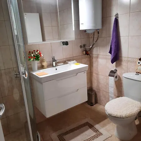 Beautiful Studio At Silver Springs Sunnybeach Apartament