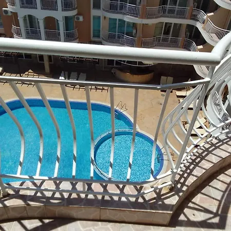 Beautiful Studio At Silver Springs Sunnybeach 阳光海滩